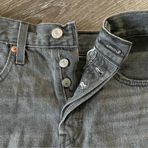 Levi's‎ 501 Cut off Button fly Jean
Shorts Grey W26 - Picture 7 of 10